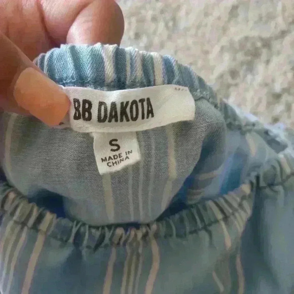 BB Dakota Women’s Blue and Striped Tailyn Tie Front Midi Nautical Dress S - Picture 12 of 15